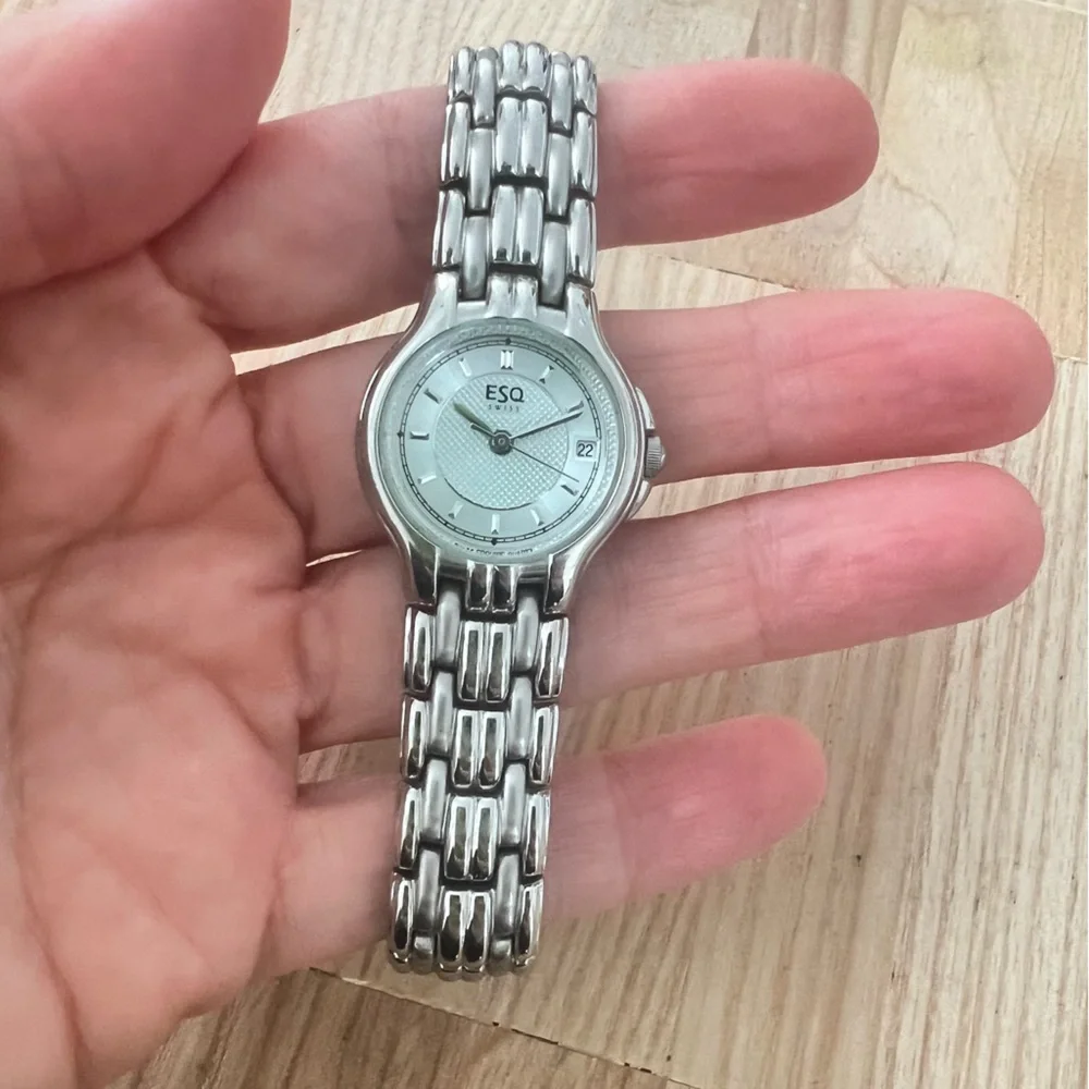 ESQ by Movado ladies silver tone classic dress watch NEW BATTERY